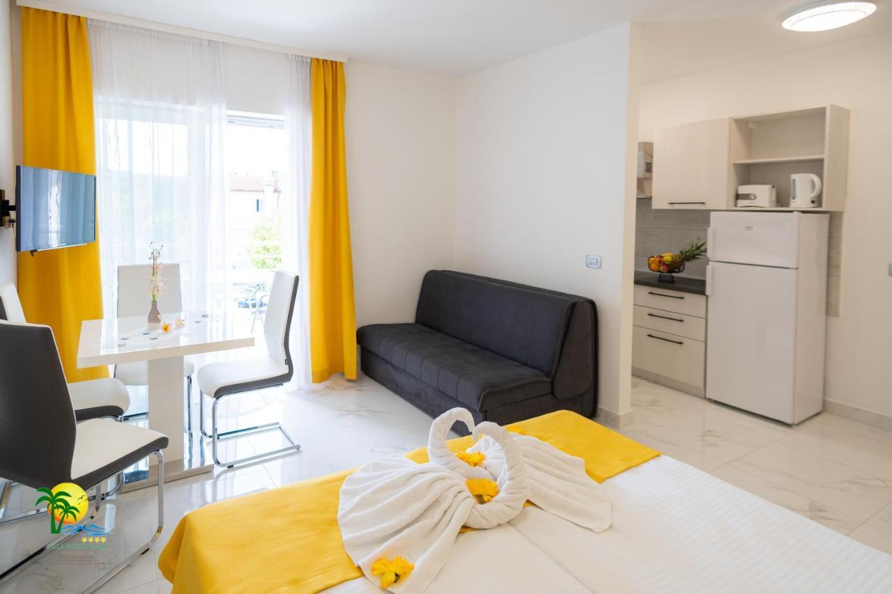 Villa Green Palm Върсар Екстериор снимка