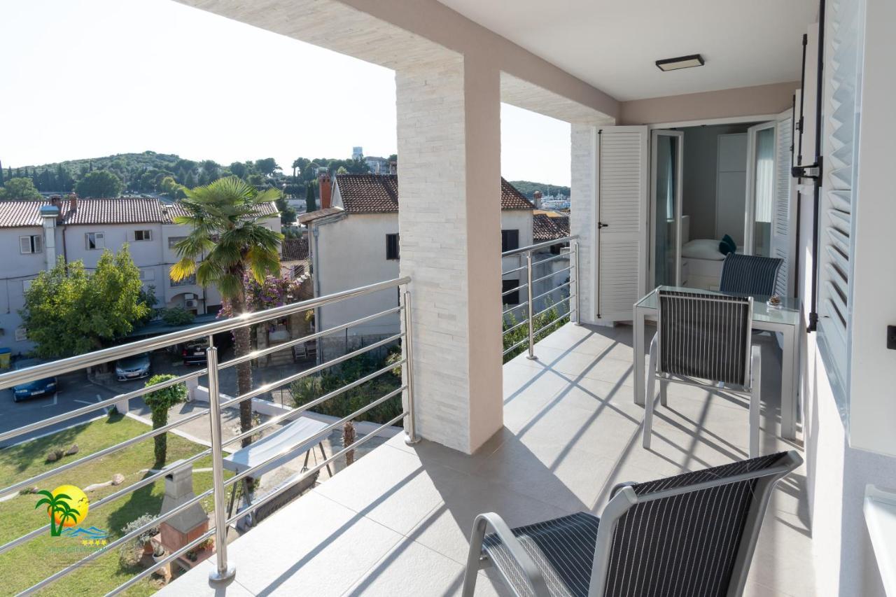 Villa Green Palm Върсар Екстериор снимка