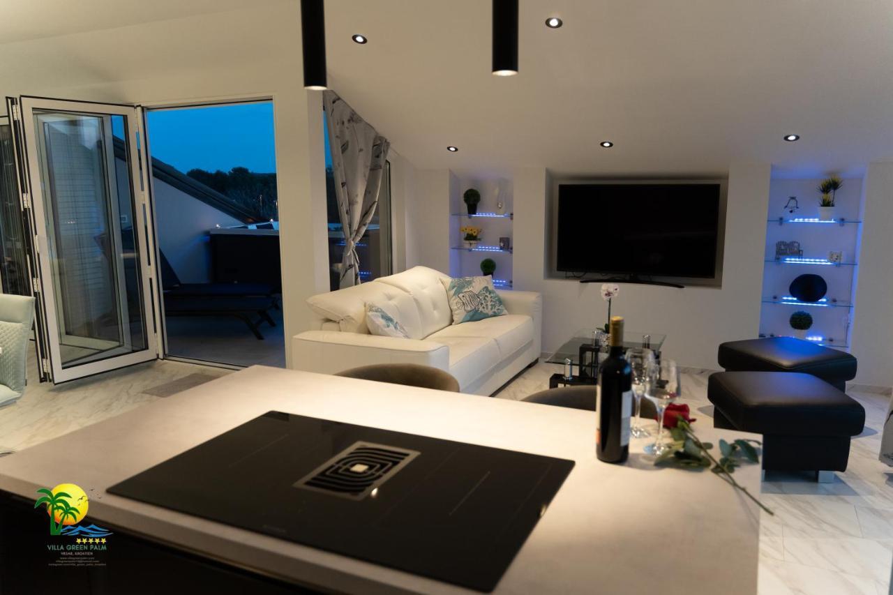 Villa Green Palm Върсар Екстериор снимка