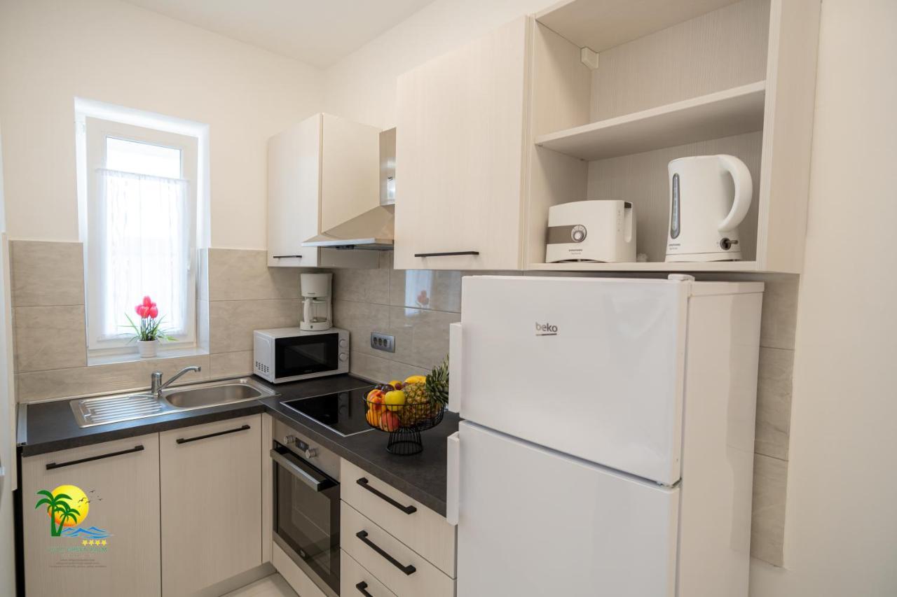 Villa Green Palm Върсар Екстериор снимка